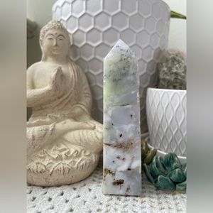 Green Flower Agate Tower